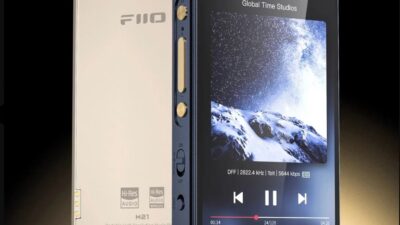FIIO、新世代ハイコスパDAP「M21」を参考出品　ポータブルラジオ「RR11」も開発中 「春のヘッドフォン祭2025」ステーションコンファレンス東京で開催中