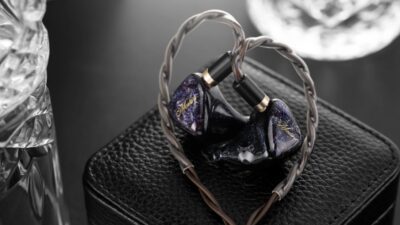 QoA、カクテルにインスパイアされた最新ハイブリッドIEM「Martini」を発売