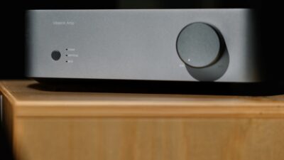 WiiM、ストリーマーとシームレス連携可能なDAC内蔵プリメインアンプ「WiiM Vibelink Amp」を発売