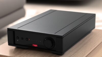 Rega、シリーズ初のDAC搭載プリメインアンプ「Brio MK7」を発売 — 税込198,000円