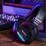 ソニー、クリエイター向け新型モニターヘッドホン「MDR-M1」を発表 ― 超広帯域再生と高遮音性を両立