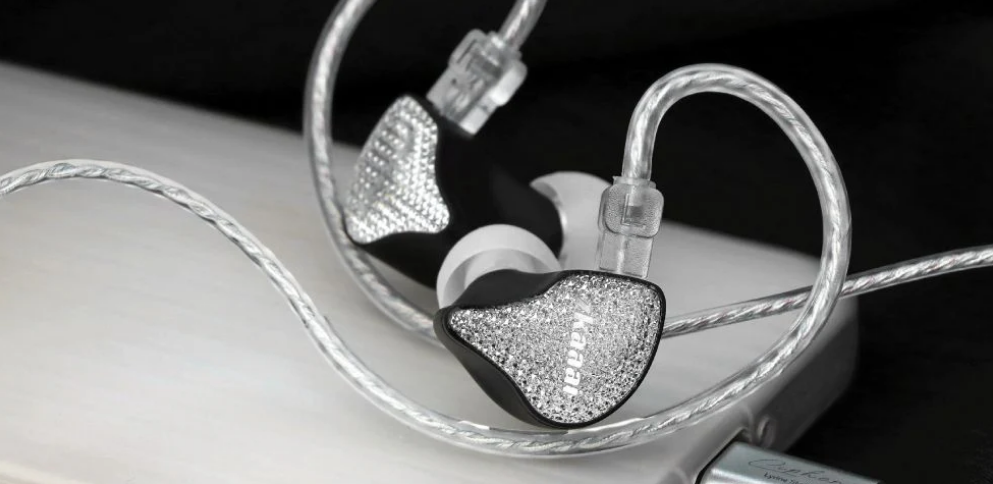 EarAcoustic Audio、新世代IEM「Cipher（マイク付き）」を発表