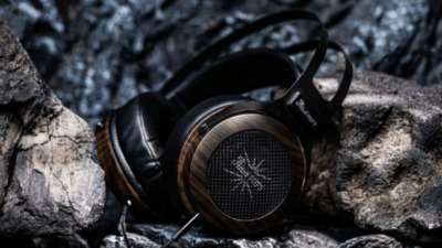 Kiwi Ears、オープンバック型有線ヘッドホン「Altruva」を発売――スタジオグレードの正確な音響再生を実現