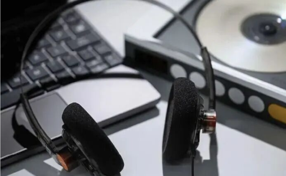 水月雨、ポータブルヘッドホン「Old Fashioned」を発売　税込1万円以下の新モデルが登場