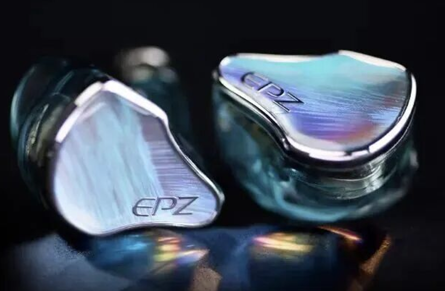 EPZ、ハイブリッド4ドライバー構成の新型IEM「P40」を発売　価格は899元
