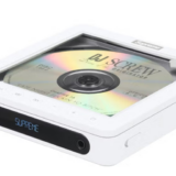 SupremeとFiiO、限定コラボ「DM13」ポータブルCDプレーヤーを発表へ
