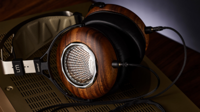 Unique Melody、初のフルサイズ開放型ヘッドホン「Umbral」を世界限定99台で発売