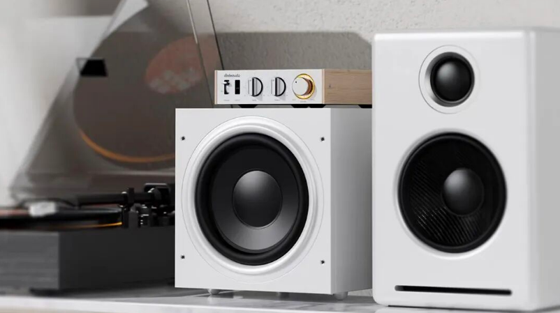 FIIO傘下の翡声、小型デスクトップアンプ「LEVEL 1」を発売