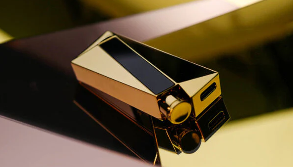 LUXURY&PRECISION、限定ポータブルDACアンプ「W4-ACG」。独自DAC搭載でACG向けチューニング