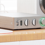 JadeAudio、小型高出力パワーアンプ「LEVEL 1」。最大2×300W出力に対応