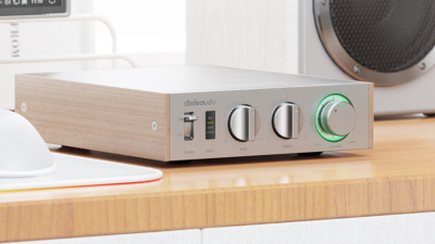 JadeAudio、小型高出力パワーアンプ「LEVEL 1」。最大2×300W出力に対応