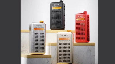 FIIO、ポータブルステレオラジオ「RR13」を発売。FMチップSi4831と着脱式アンテナを搭載