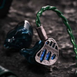 Kinera、新型ハイブリッドIEM「Mimisbrunnr」を発表。2DD＋2EST構成を採用