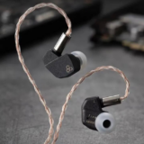 final、中国向け特別チューニングの有線IEM「A6000 SE」を発売。6mm f-Core DU搭載