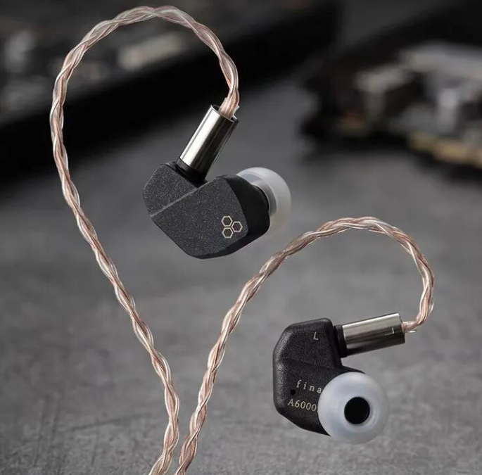 final、中国向け特別チューニングの有線IEM「A6000 SE」を発売。6mm f-Core DU搭載