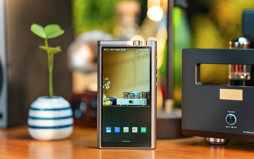 Cayin「N8iii」、第6世代Nutube 6P1搭載のフラッグシップDAP