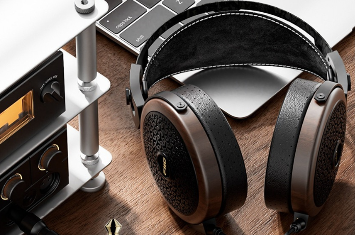 FiiO、101mm平面磁界ドライバー搭載のフラッグシップヘッドホン「FT15」を発売